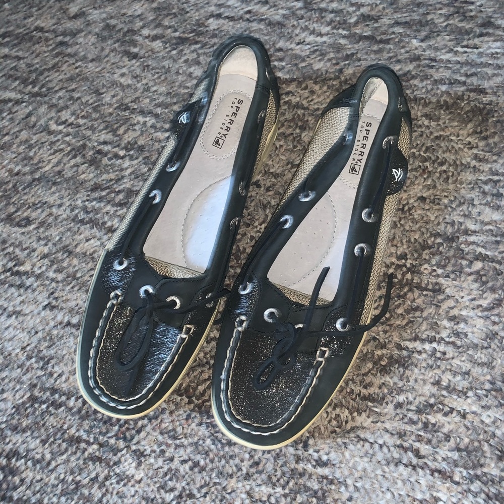 NEVER WORN sparkled SPerry’s